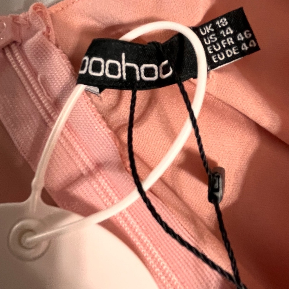 NWT Boohoo PLUS OCCASION
PLEATED Wrap MIDI DRESS Blush size 14 - Picture 10 of 12